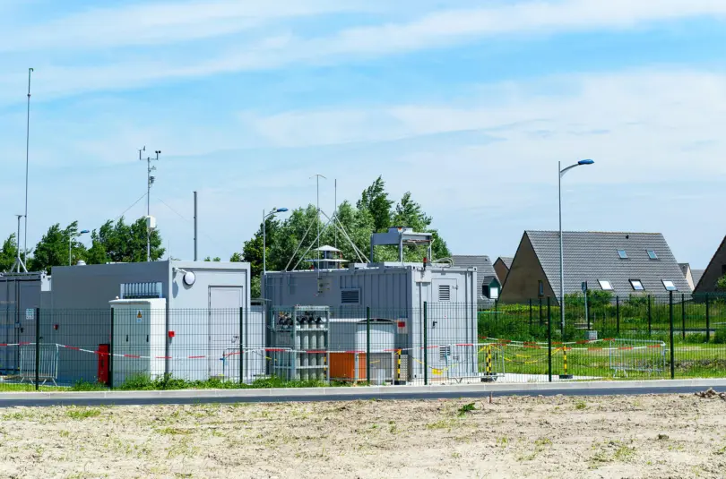 The Role of Green Hydrogen and Clean Fuels Demonstrated in a Sustainable City Environment
